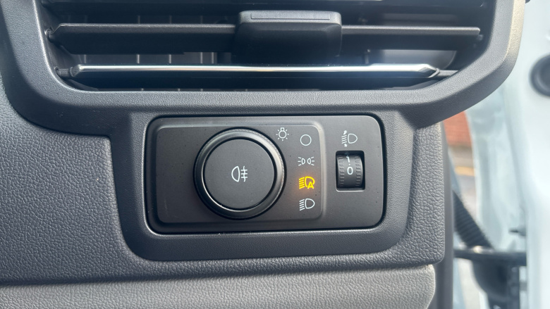 Ford Transit Custom E-320 L1 Rwd 100kW 65kWh H1 Van Limited Auto